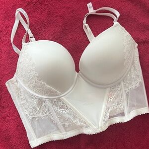 Victoria's Secret Ivory Lace Bra